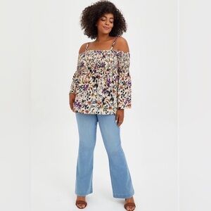 Torrid NWT Cold Shoulder Smocked Boho Style Blouse Size 1X